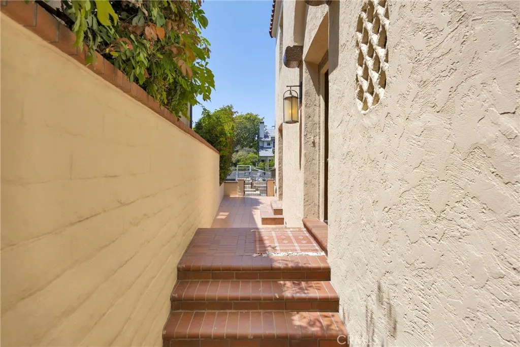 Additional image 118 of 24 Rivo Alto Canal, Long Beach, CA 90803