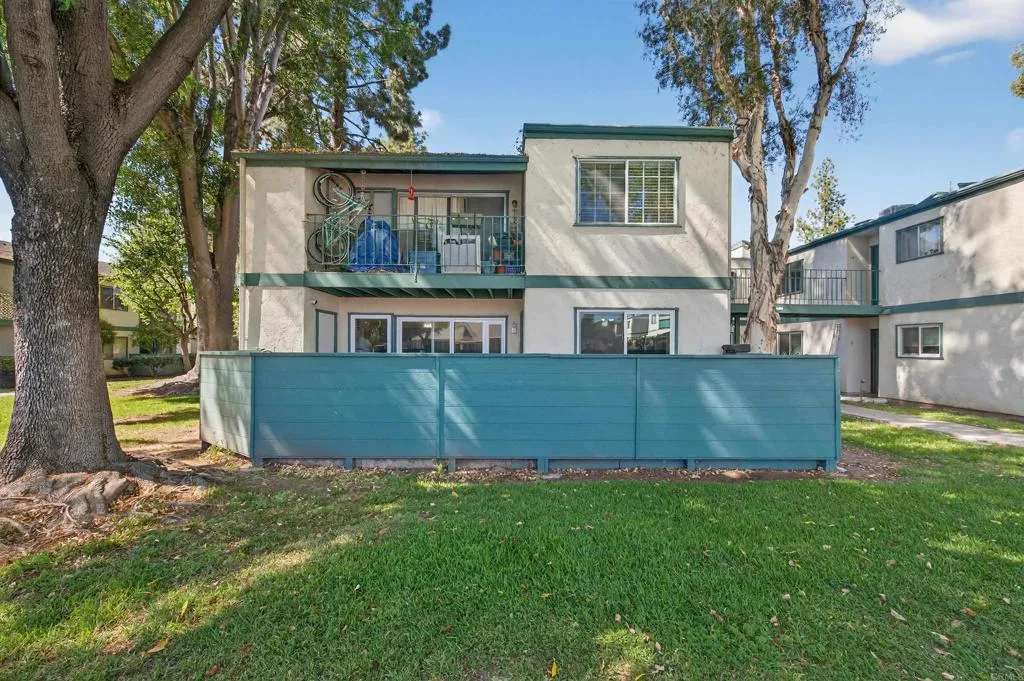 1817 E Grand Ave Unit 11, Escondido, CA 92027