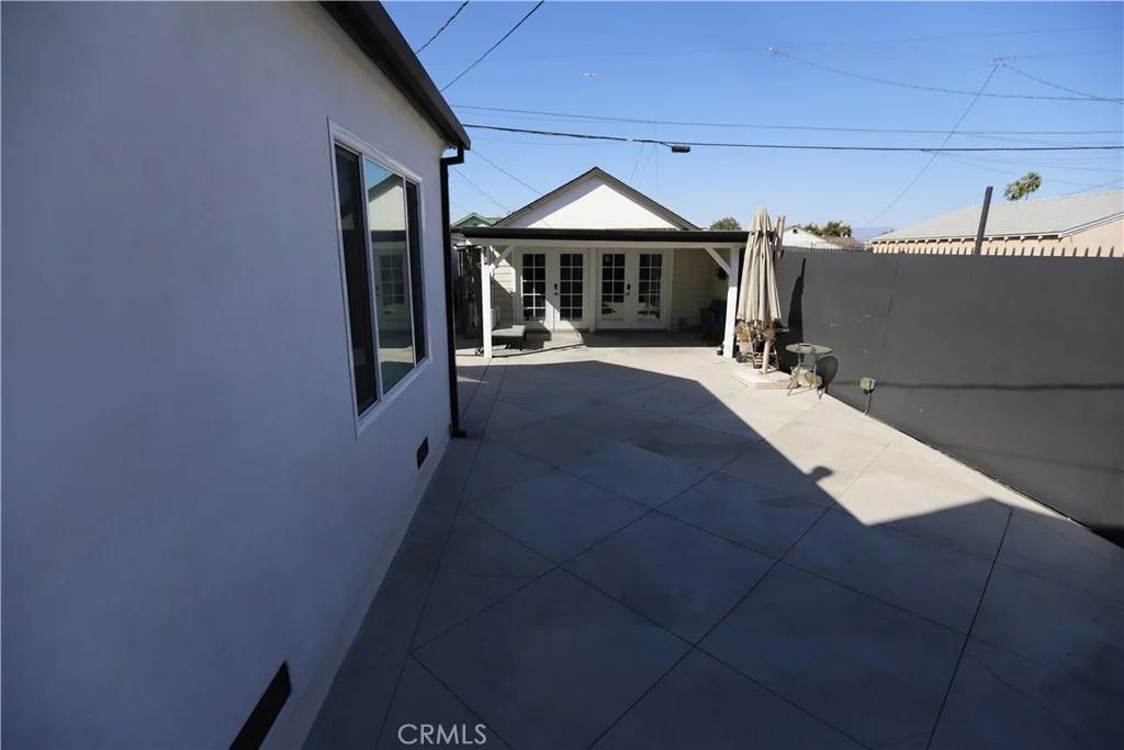 647 W 113th St, Los Angeles, CA 90044
