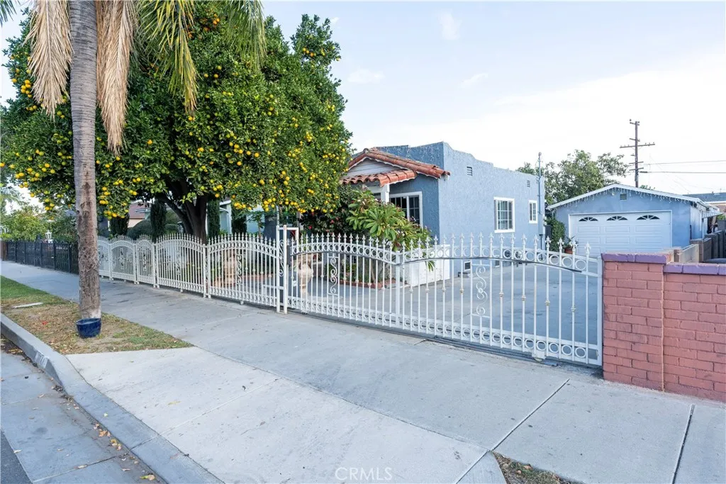 11044 Duncan Avenue, Lynwood, CA 90262