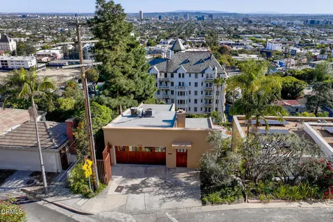 8246 Woodshill Trail, Los Angeles, CA MLS: P1-21787