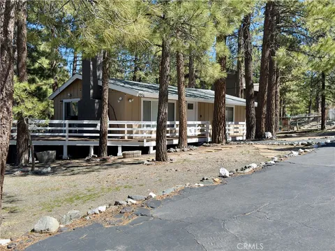1956 Thrush Road, Wrightwood, CA MLS: CV25046943