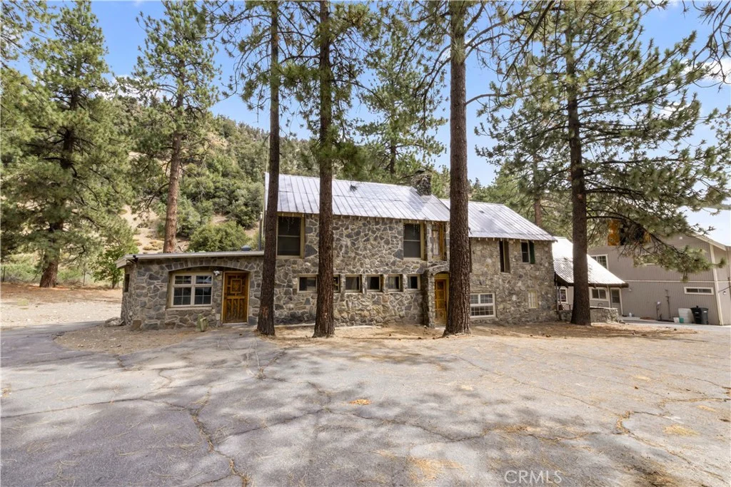 1576 State Highway 2, Wrightwood, CA 92397 photo 5