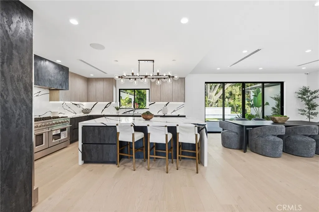 Additional image 21 of 8400 White Oak Ave, Sherwood Forest, CA 91325