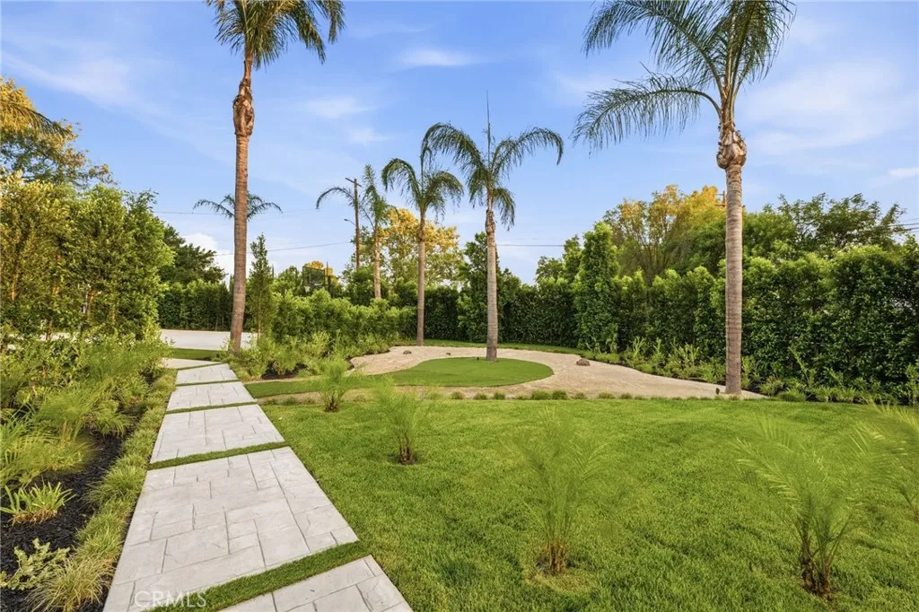 Additional image 9 of 8400 White Oak Ave, Sherwood Forest, CA 91325