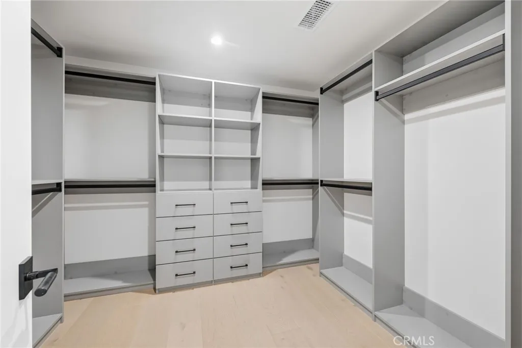 Additional image 34 of 8400 White Oak Ave, Sherwood Forest, CA 91325