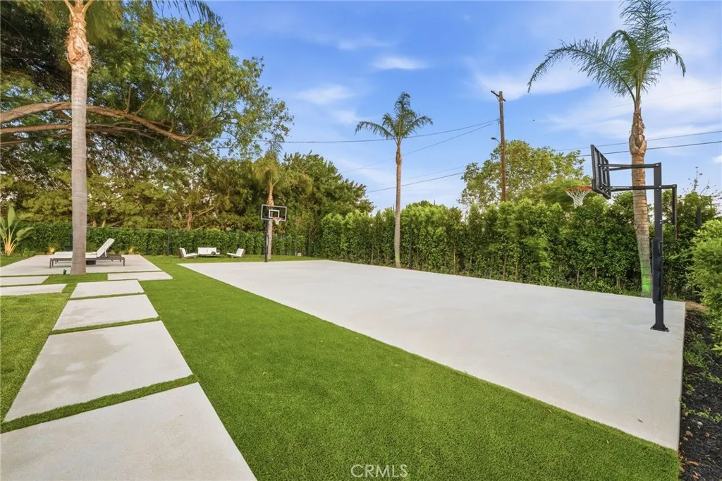 Additional image 56 of 8400 White Oak Ave, Sherwood Forest, CA 91325