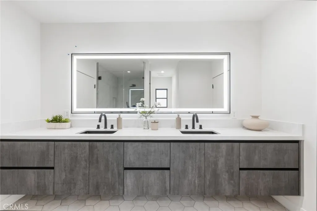 Additional image 86 of 8400 White Oak Ave, Sherwood Forest, CA 91325