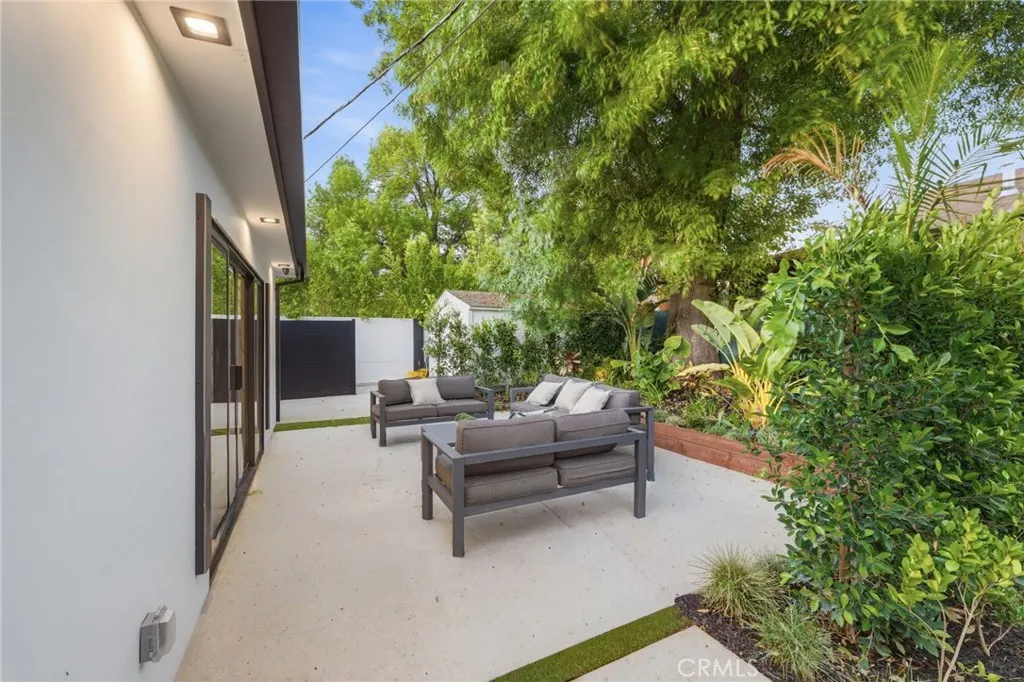 Additional image 46 of 8400 White Oak Ave, Sherwood Forest, CA 91325