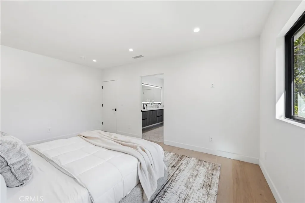 Additional image 41 of 8400 White Oak Ave, Sherwood Forest, CA 91325