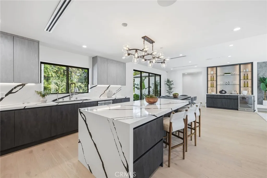 Additional image 22 of 8400 White Oak Ave, Sherwood Forest, CA 91325