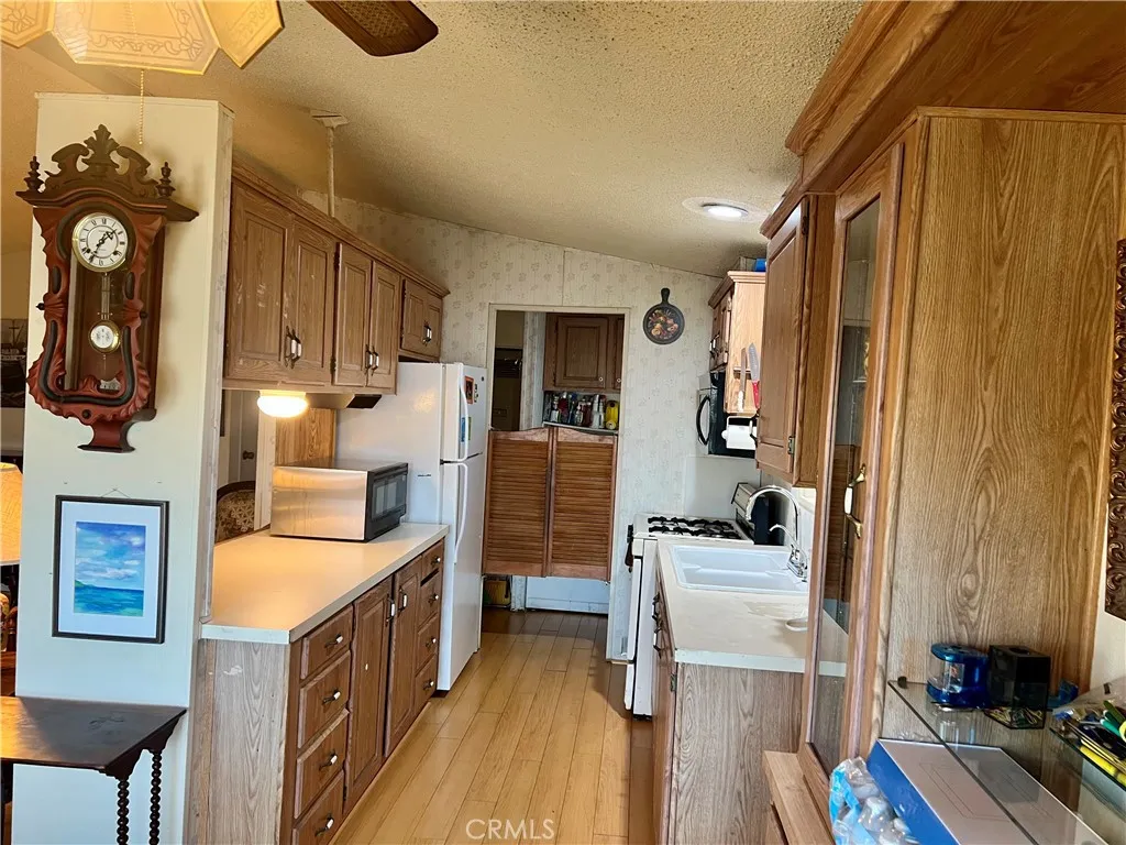 Additional image 15 of 21001 Plummer Street Unit 34, Chatsworth, CA 91311