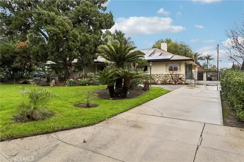 8942 Oak Park Avenue, Sherwood Forest, CA MLS: SR25033620