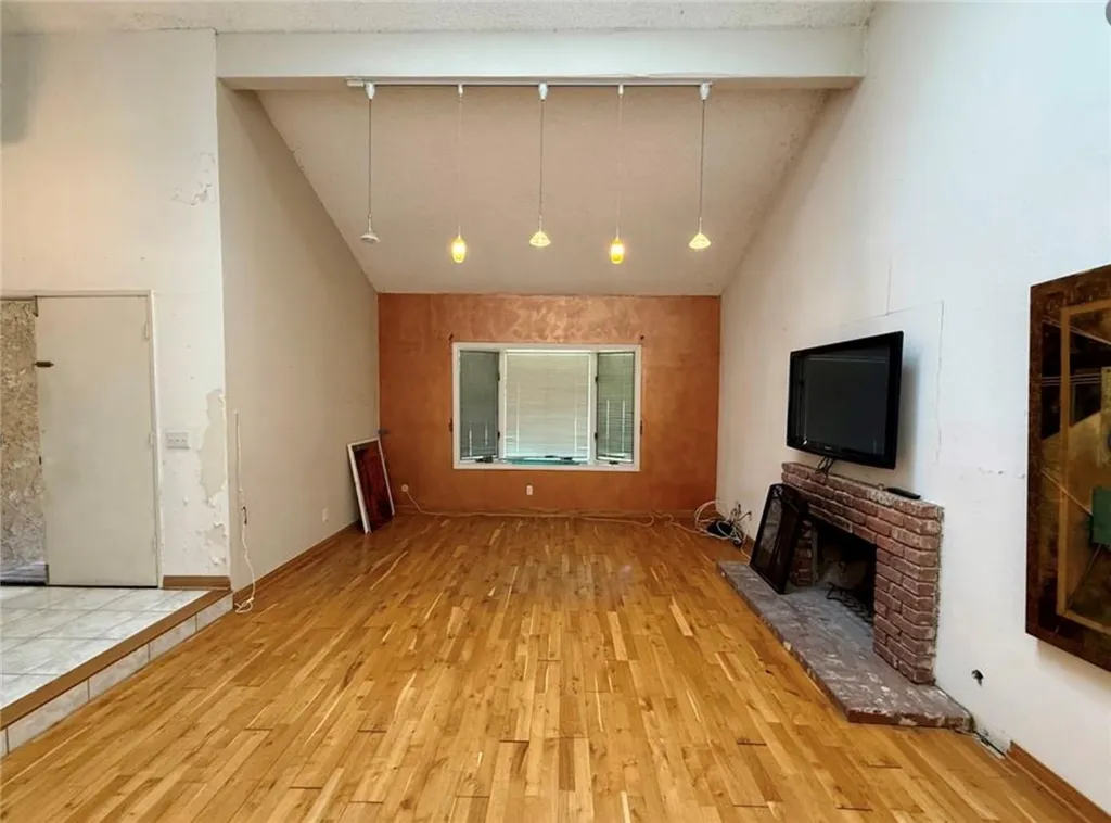 Additional image 4 of 6618 Smoke Tree Avenue, Oak Park, CA 91377