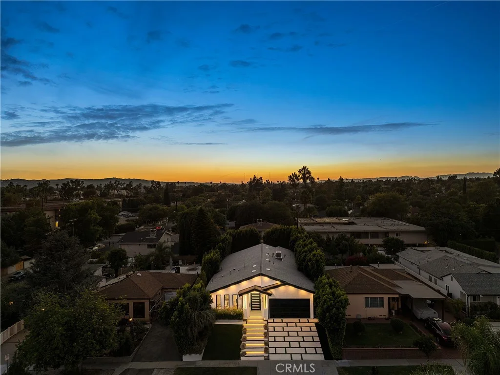 5715 Troost Avenue, North Hollywood, CA 91601