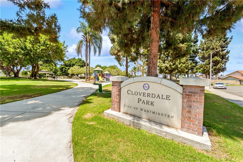 9652 Duke Dr, Westminster, CA 92683