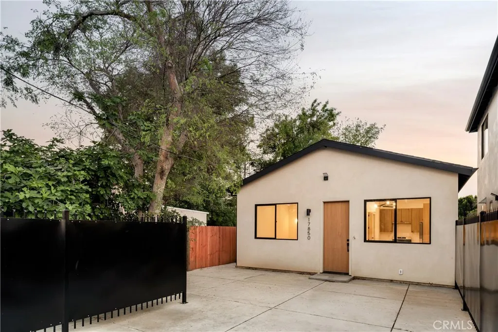 Additional image 53 of 17852 Saticoy Street, Reseda, CA 91335