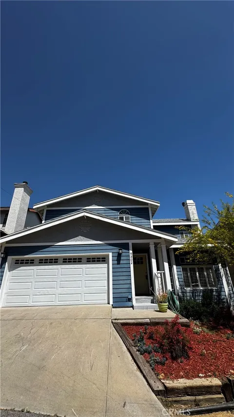 9302 Cima De Lago Street, Chatsworth, CA MLS: SR25106111