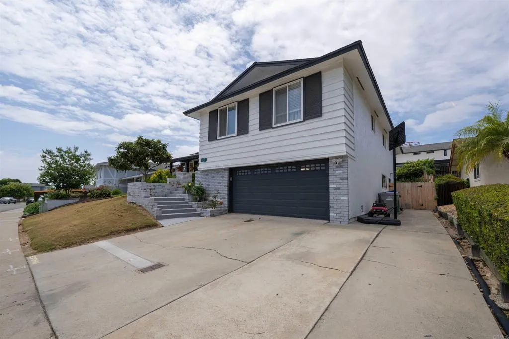Additional image 2 of 6890 Wallsey Drive, San Diego, CA 92119