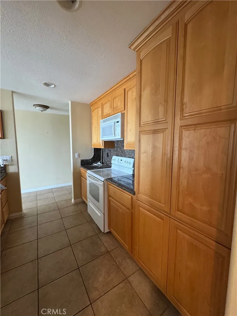 Additional image 31 of 600 E Oceanfront Unit 3 B, Newport Beach, CA 92661