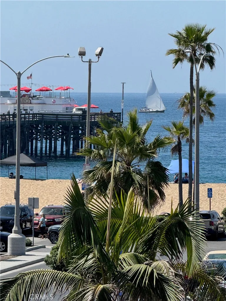 Additional image 48 of 600 E Oceanfront Unit 3 B, Newport Beach, CA 92661