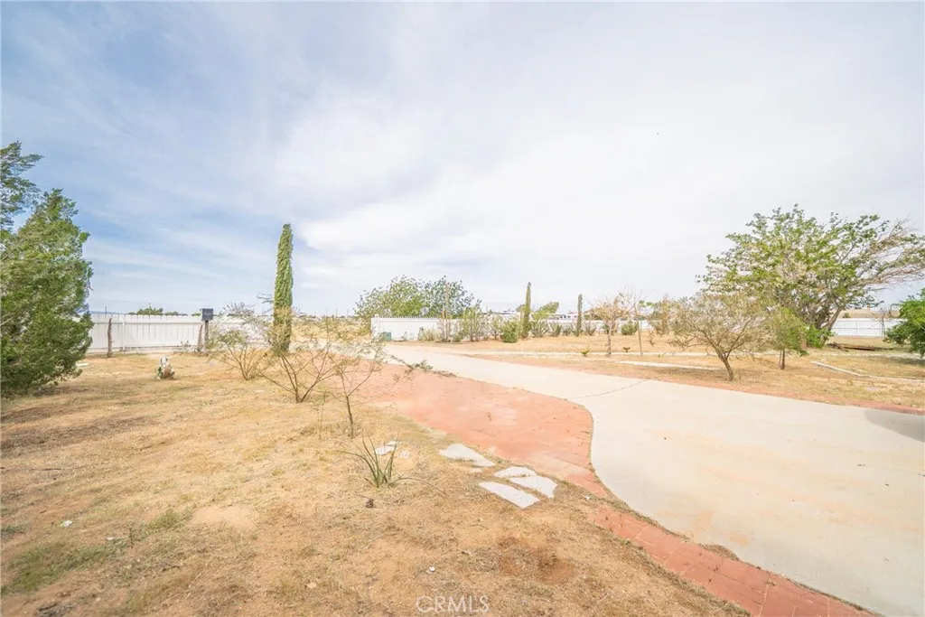 Additional image 10 of 11020 Viento Pl, Apple Valley, CA 92308