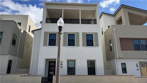 392 Baluster, Irvine, CA MLS: OC25043193