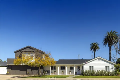 390 Esther Street, Costa Mesa, CA 92627 - MLS#: NP25043943
