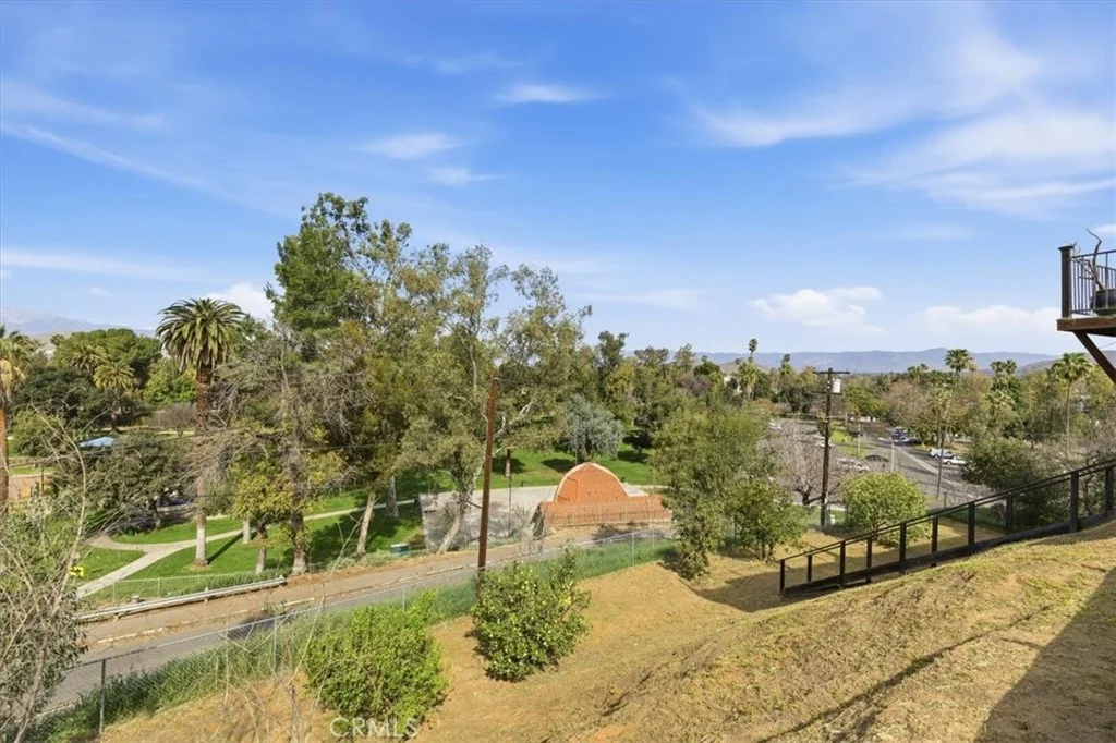 2715 Brockton Ave, Riverside, CA 92501