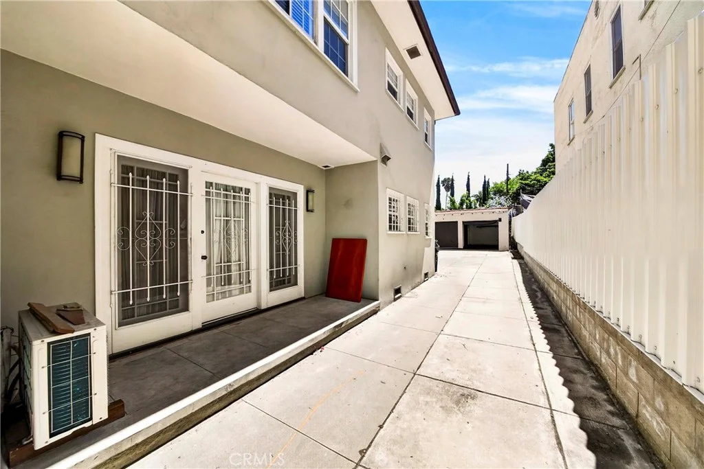 Additional image 20 of 1276 S Plymouth Blvd, Los Angeles, CA 90019