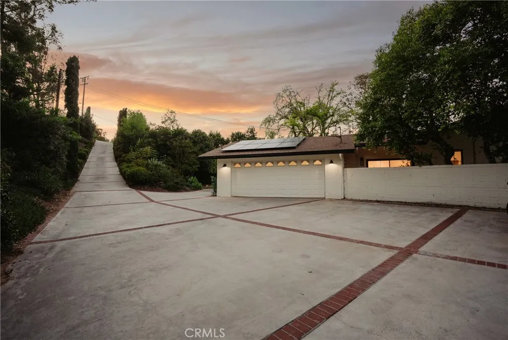 10141 Overhill Drive, North Tustin, CA 92705