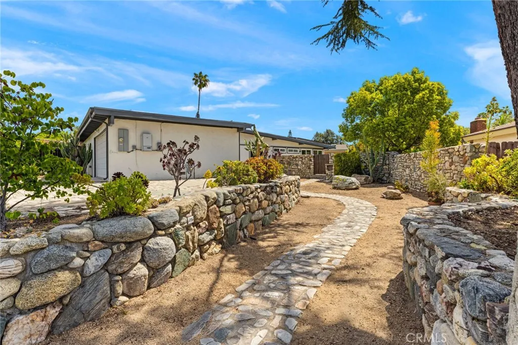 Additional image 5 of 1690 N Mills Ave, Claremont, CA 91711