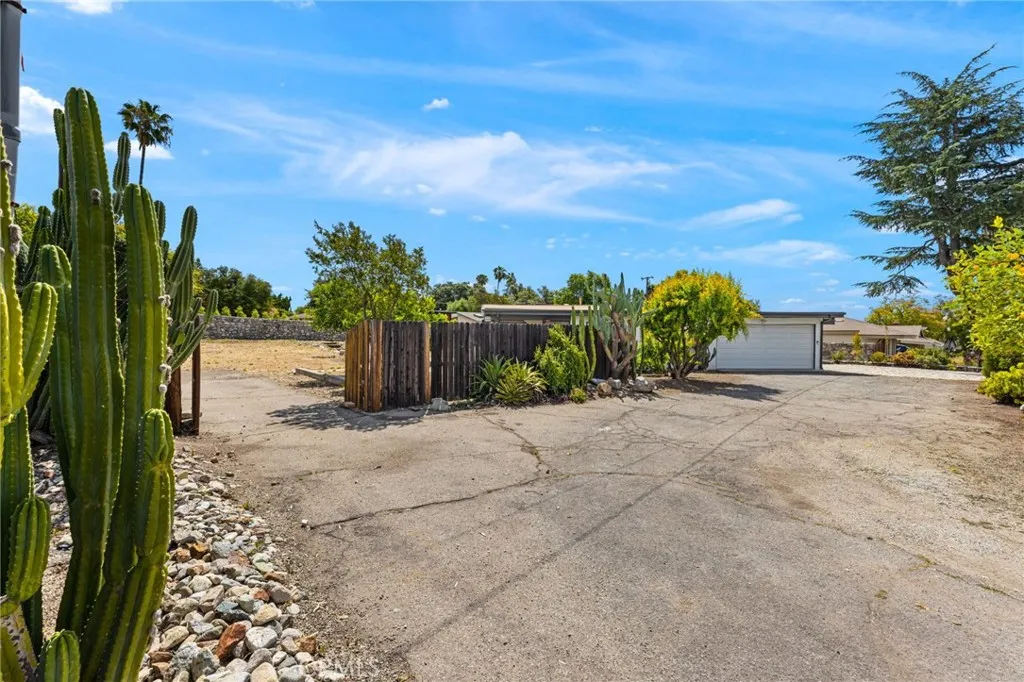 Additional image 26 of 1690 N Mills Ave, Claremont, CA 91711