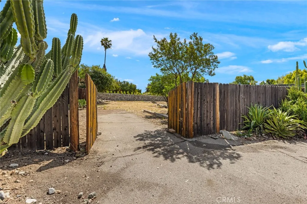 Additional image 12 of 1690 N Mills Ave, Claremont, CA 91711