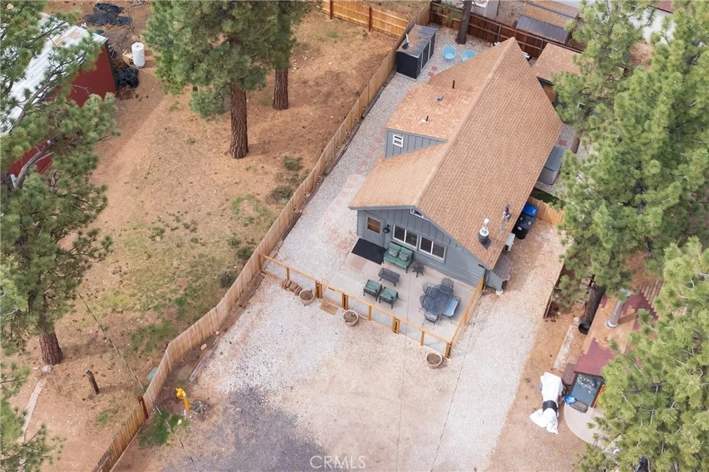 2047 7th Lane, Big Bear City, CA 92314