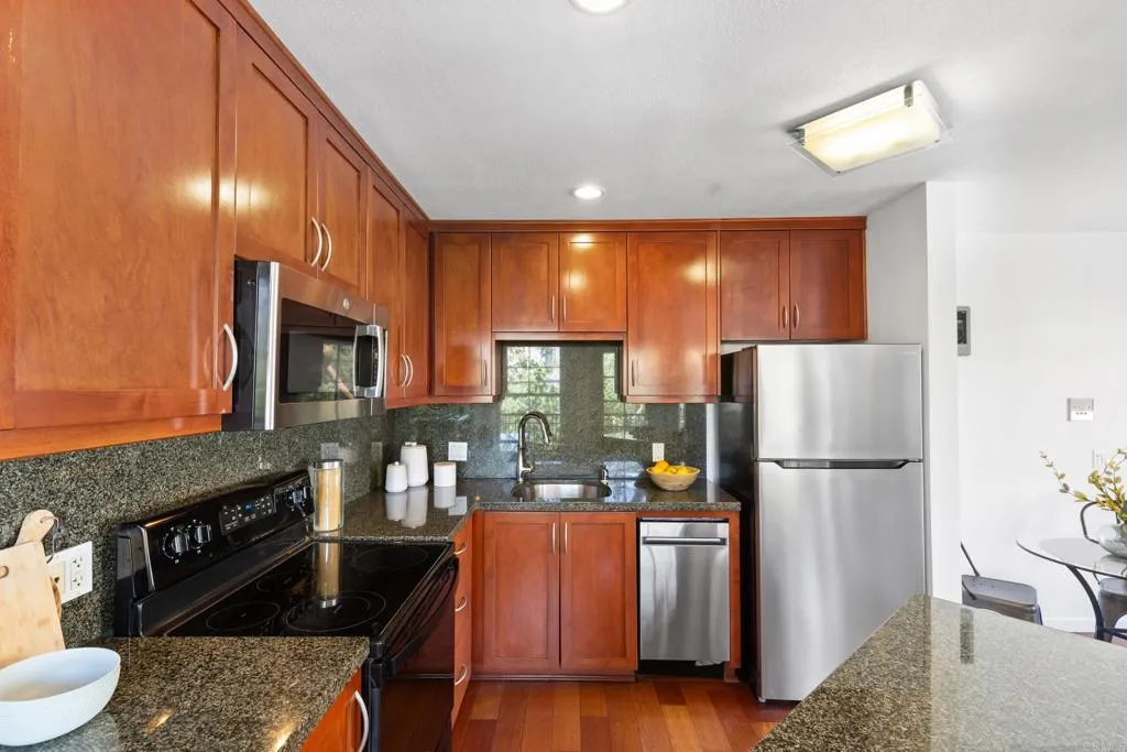 Additional image 12 of 727 Robinson Ave Unit C, San Diego, CA 92103