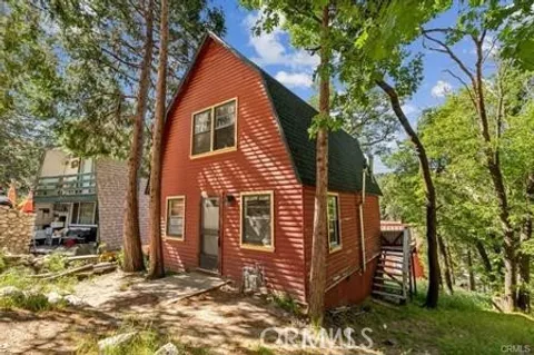 29219 Lyon Drive, Cedar Glen, CA MLS: OC25071943