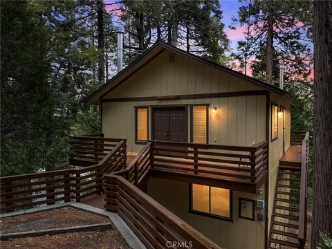 560 Rose Lane, Twin Peaks, CA MLS: IG25070158
