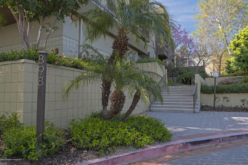 898 Temple Terrace Unit 318, Los Angeles, CA 90004