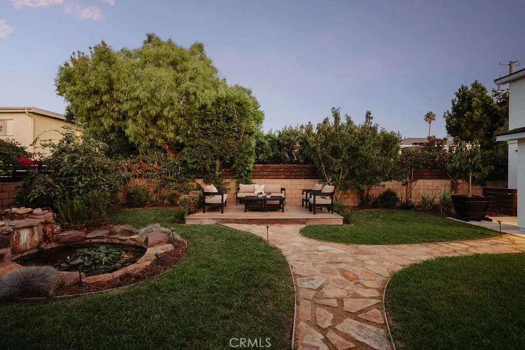 236 E 16th Street, Costa Mesa, CA 92627