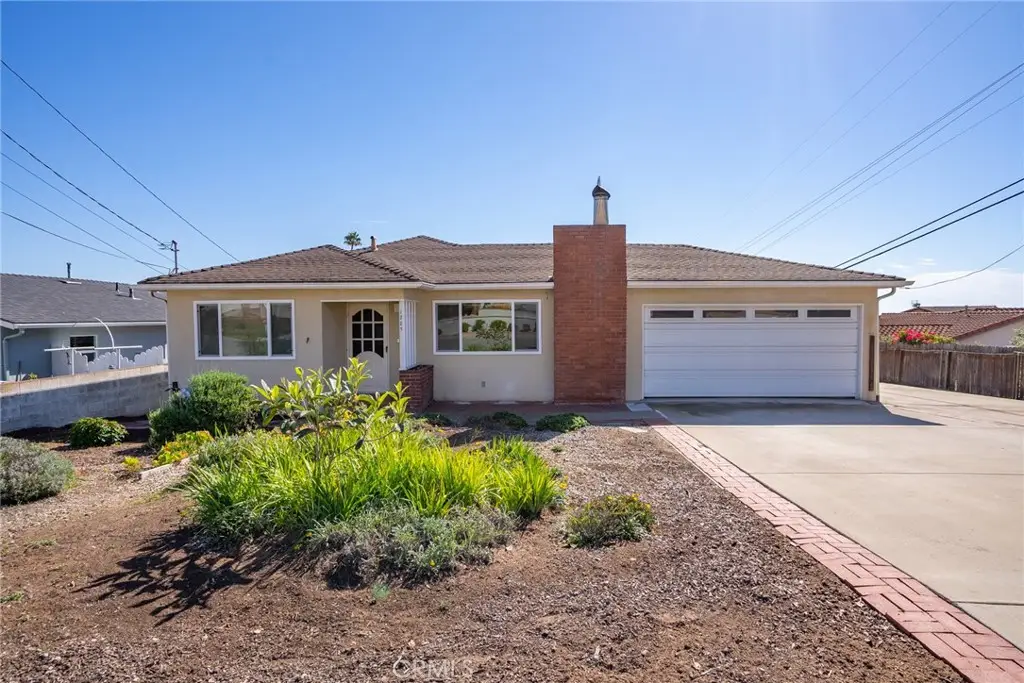 1305 Brighton Avenue, Arroyo Grande, CA 93420