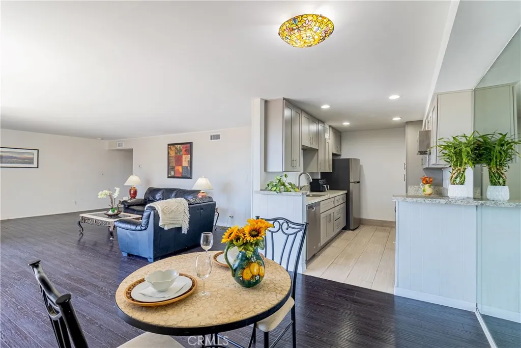 Additional image 5 of 2260 N North Cahuenga Boulevard Unit 302, Los Angeles, CA 90068