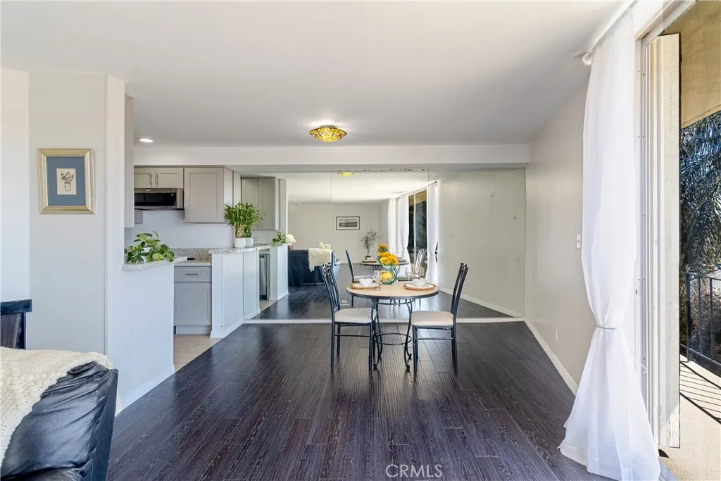 Additional image 4 of 2260 N North Cahuenga Boulevard Unit 302, Los Angeles, CA 90068