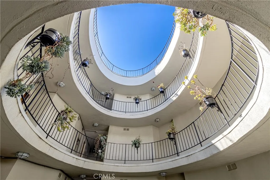 Additional image 13 of 2260 N North Cahuenga Boulevard Unit 302, Los Angeles, CA 90068