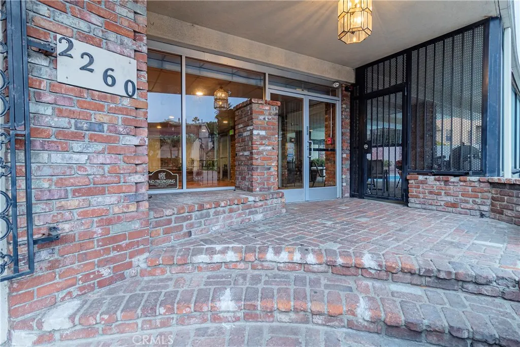 2260 N North Cahuenga Boulevard Unit 302, Los Angeles, CA 90068