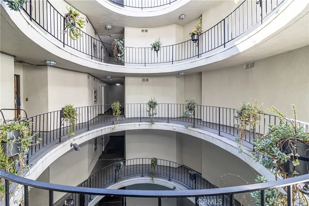 Additional image 33 of 2260 N North Cahuenga Boulevard Unit 302, Los Angeles, CA 90068