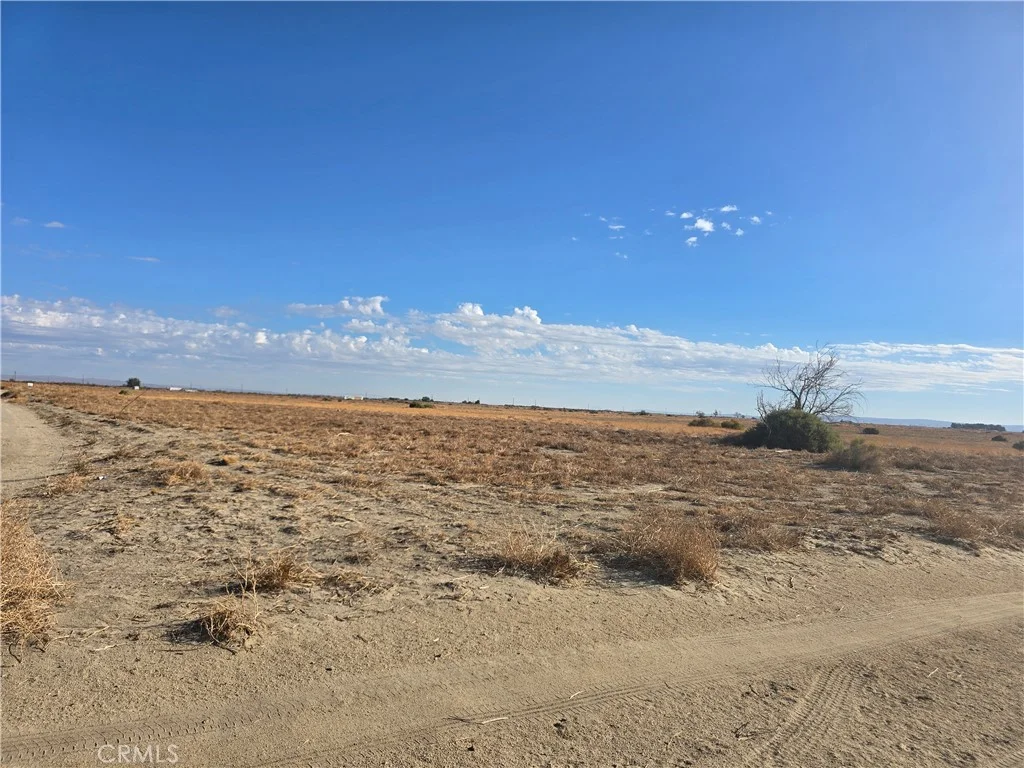 30 E Avenue G, Lancaster, CA 93535