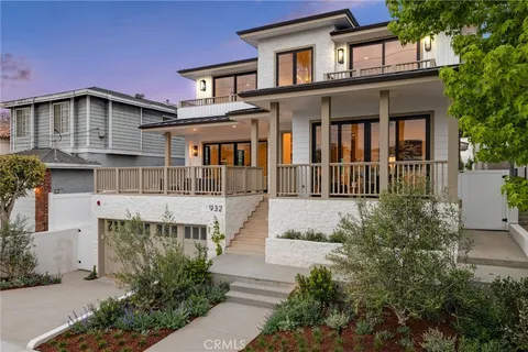 932 9th Street, Manhattan Beach, CA MLS: SB25092984