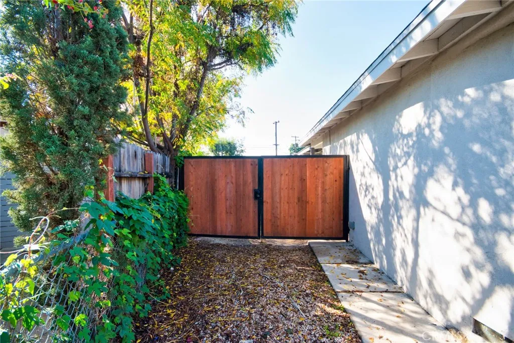 Additional image 10 of 606 E De Anza Circle E, Ontario, CA 91761