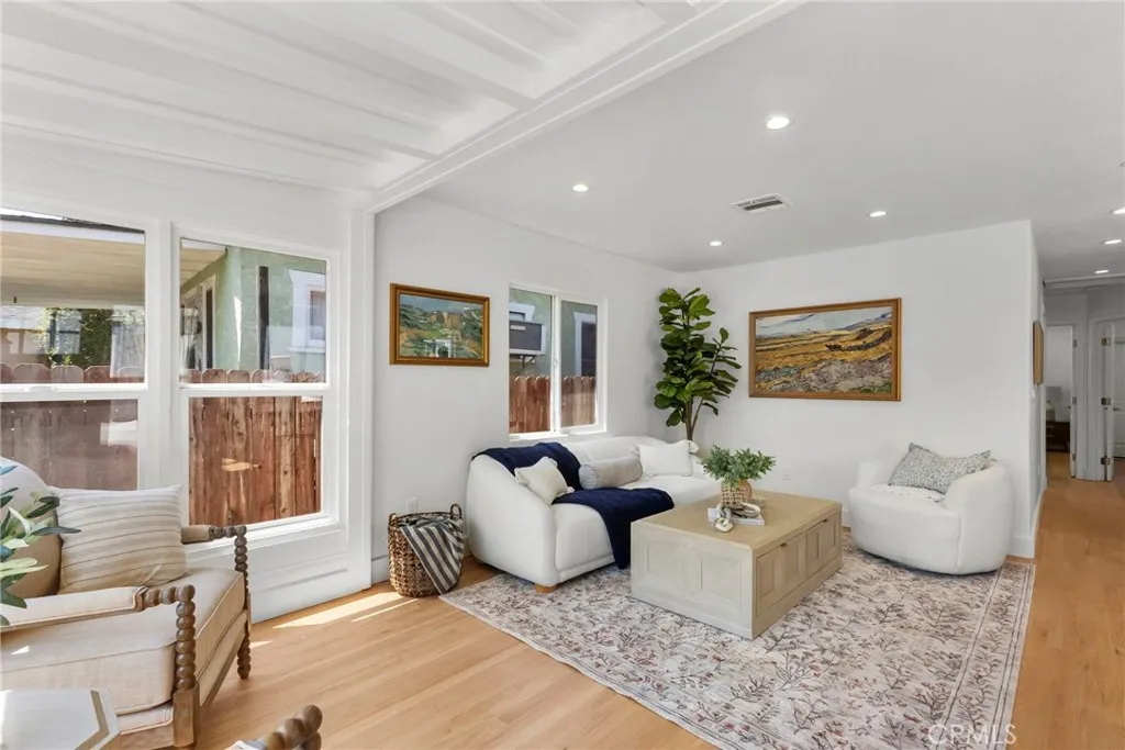 Additional image 4 of 3705 S St Andrews Pl, Los Angeles, CA 90018